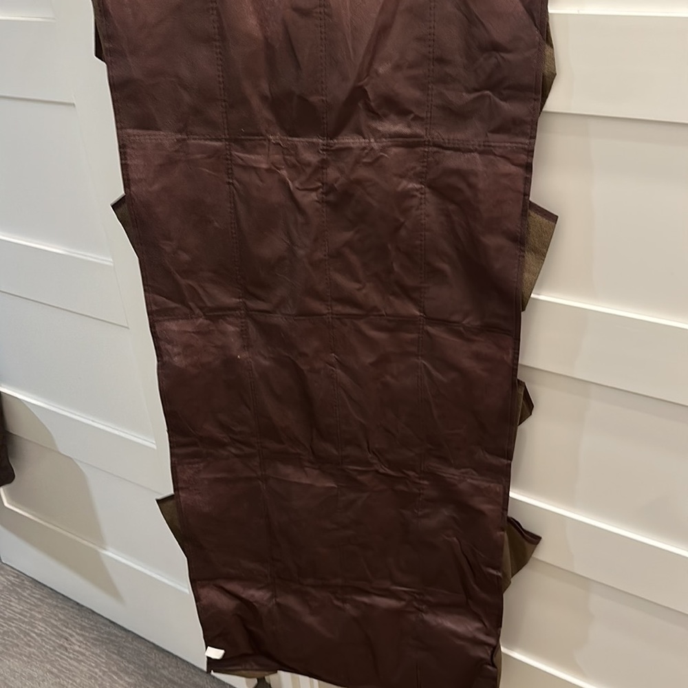 Storage Pockets - Picture 8 of 10